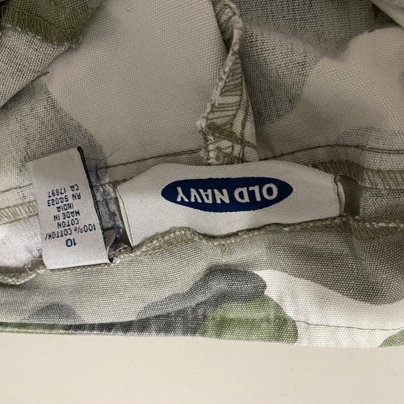 Old Navy Jeans - Size 10 - Camo - Picture 3 of 4